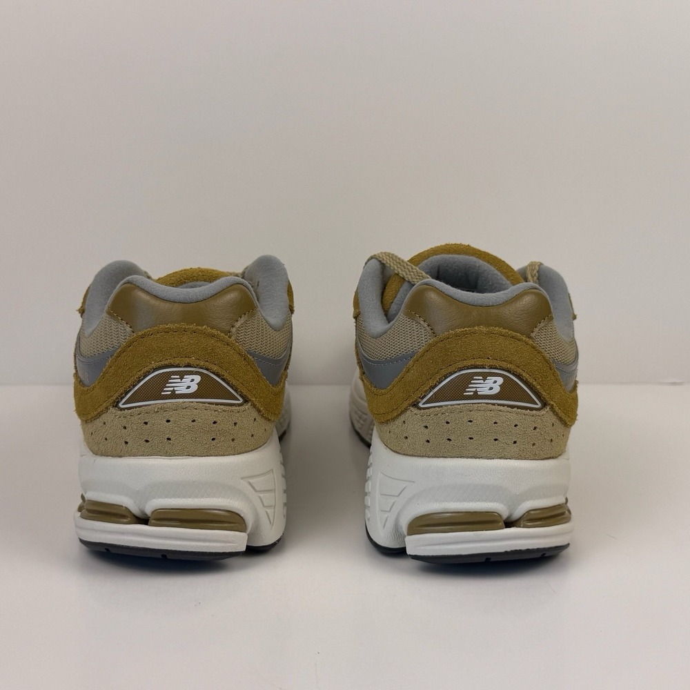 New Balance 2002 Sneakers Size 5.5 Kids / 6.5 Women's Beige/Beige GC2002CE - Picture 2 of 6